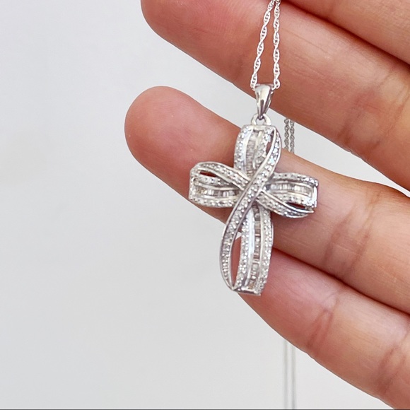 Sterling Silver 925 Simulated Baguette Round Diamond CZ Puffy Cross Necklace - Picture 1 of 11